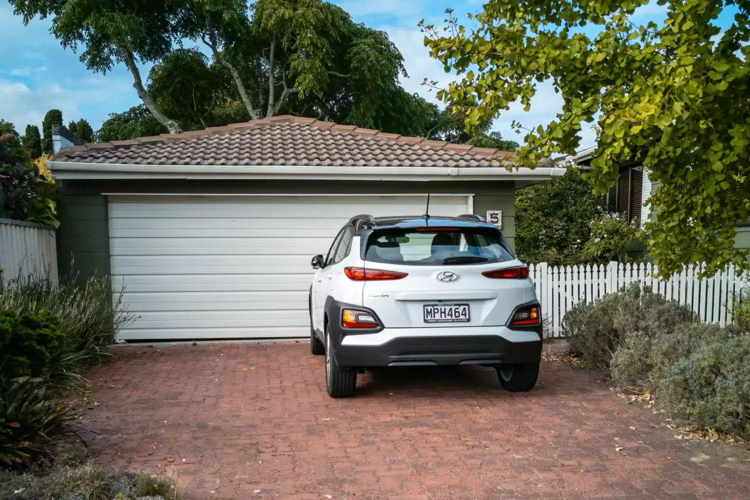 Hyundai Kona trunk organizer